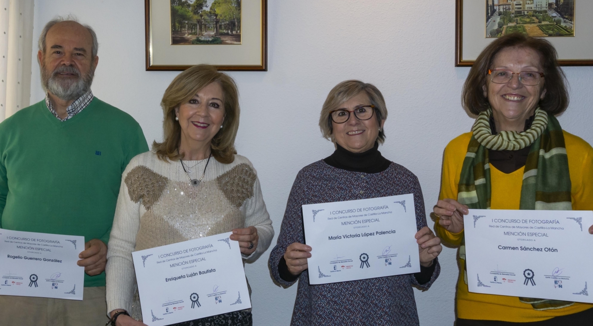 De izquierda a Derecha: Rogelio Guerrero, Enriqueta Luján , Mª Victoria López y Carmen Sánchez 